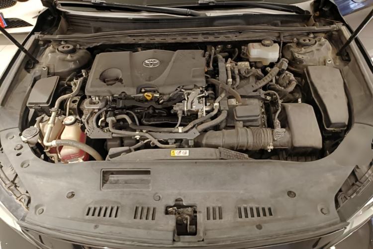 Used Toyota Avalon 2019 Dual-Engine 2.5L Luxury Edition China VI Standard Engine Bay