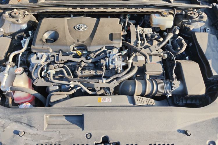Used Toyota Avalon 2019 Dual-Engine 2.5L Limited Flagship Edition China VI Standard Engine Bay