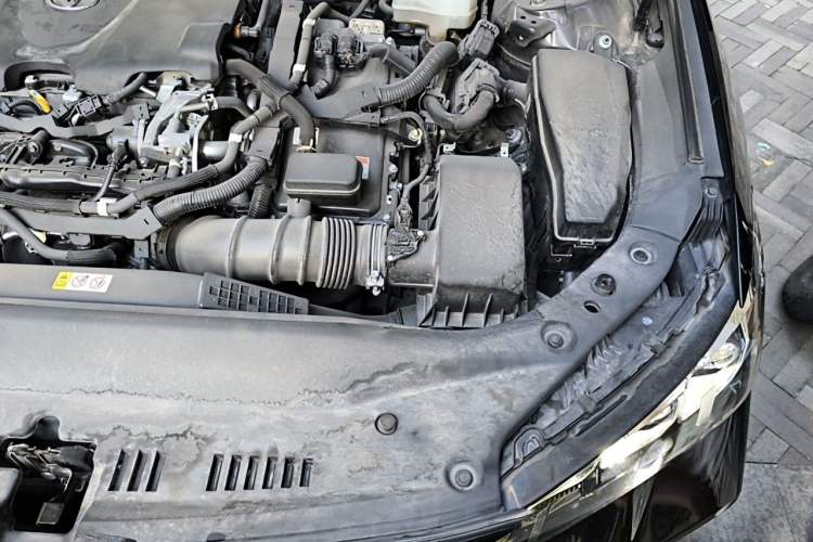 Used Toyota Avalon 2019 Dual-Engine 2.5L XLE Prestige Version China VI Standard Engine Bay Left