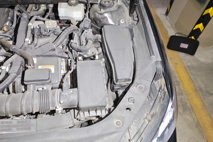 Used Toyota Avalon 2019 Dual-Engine 2.5L Luxury Edition China V Standard Engine Bay Left