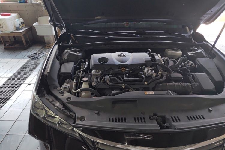 Used Toyota Avalon 2019 Dual-Engine 2.5L Luxury Edition China VI Standard Engine Bay Right