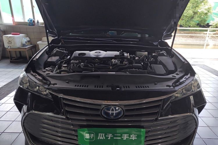 Used Toyota Avalon 2019 Dual-Engine 2.5L Luxury Edition China VI Standard Engine Bay