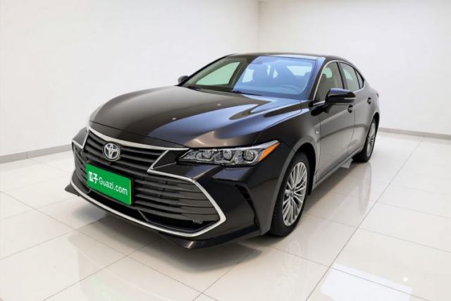 Used Toyota Avalon 2019 Dual-Engine 2.5L XLE Prestige Version China VI Standard