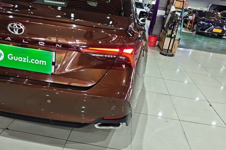 Used Toyota Avalon 2019 2.5L Ambition Version China VI Standard Exterior 3