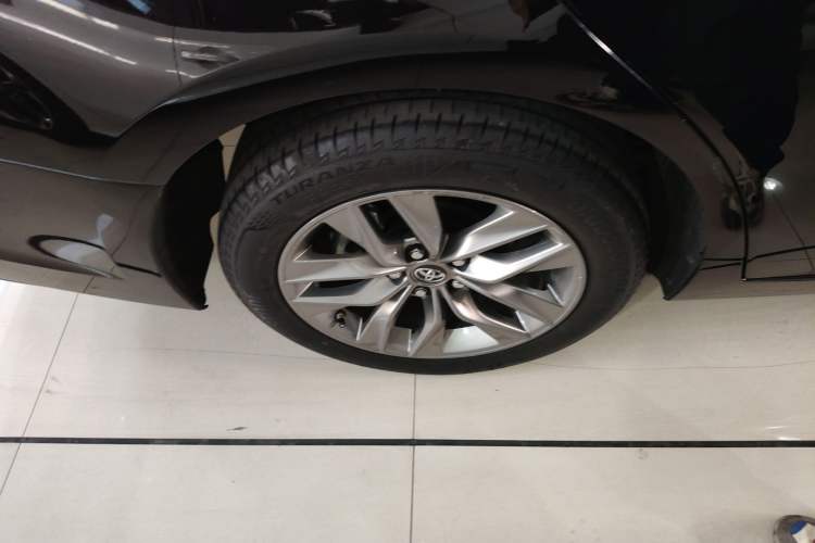 Used Toyota Avalon 2019 Dual-Engine 2.5L Luxury Edition China VI Standard Exterior 8