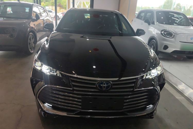 Used Toyota Avalon 2019 Dual-Engine 2.5L Luxury Edition China VI Standard Front