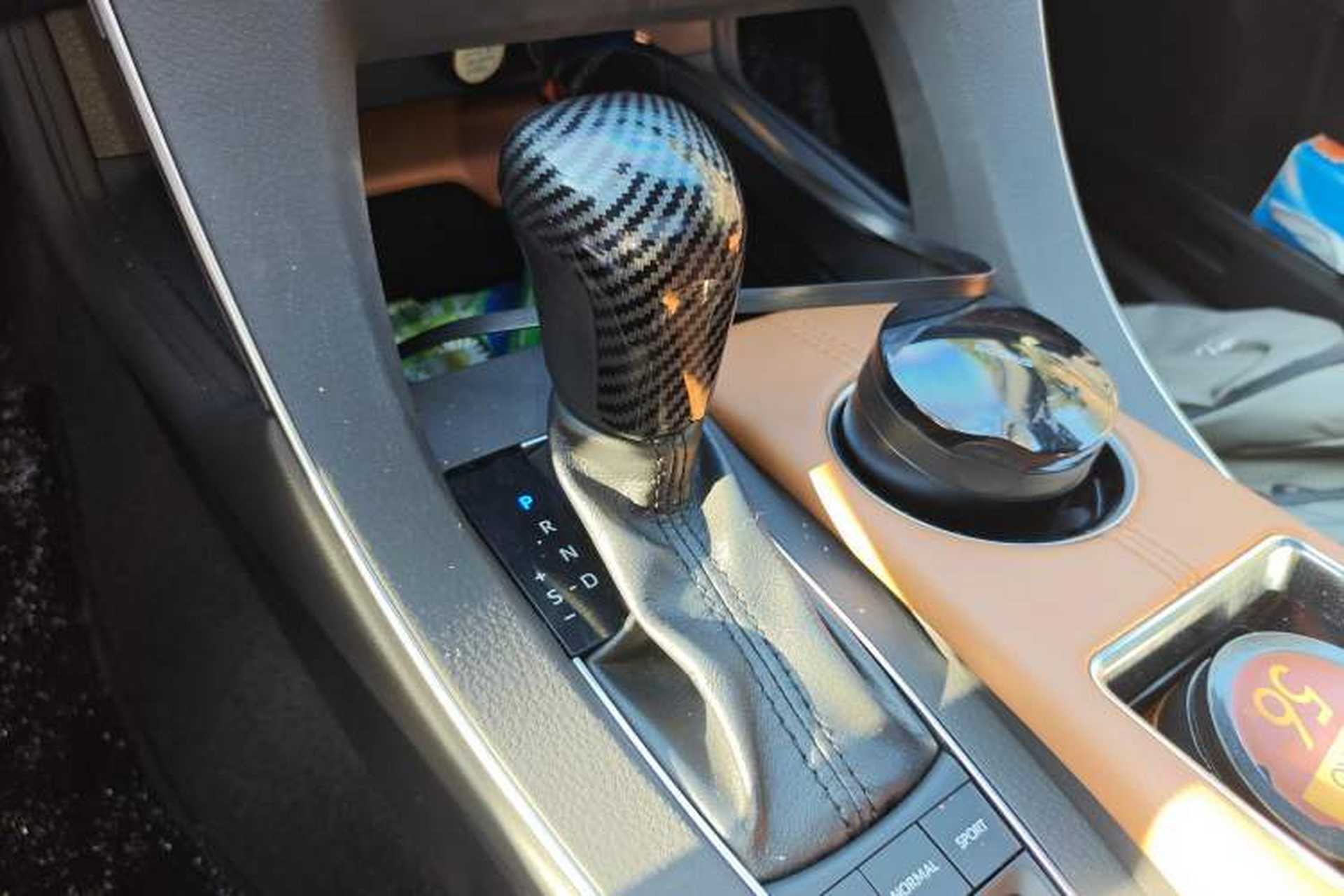Used Toyota Avalon 2019 Dual-Engine 2.5L Limited Flagship Edition China VI Standard Gear Lever
