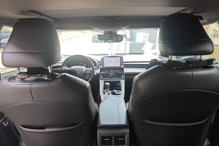 Used Toyota Avalon 2019 2.0L Luxury Edition China VI Standard Headliner