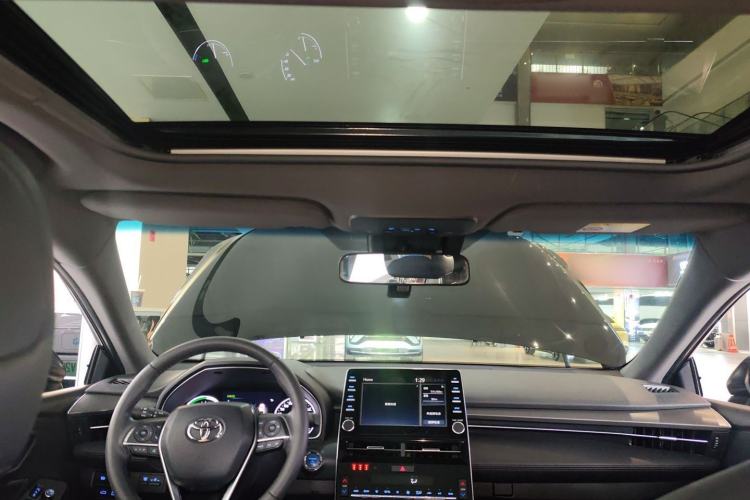 Used Toyota Avalon 2019 Dual-Engine 2.5L Luxury Edition China VI Standard Headliner