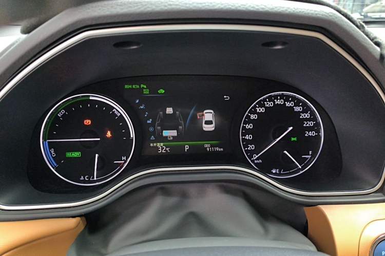 Used Toyota Avalon 2019 Dual-Engine 2.5L XLE Prestige Version China VI Standard Instrument Cluster