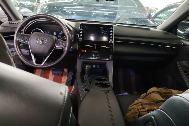 Used Toyota Avalon 2019 Dual-Engine 2.5L Luxury Edition China VI Standard Interior 2