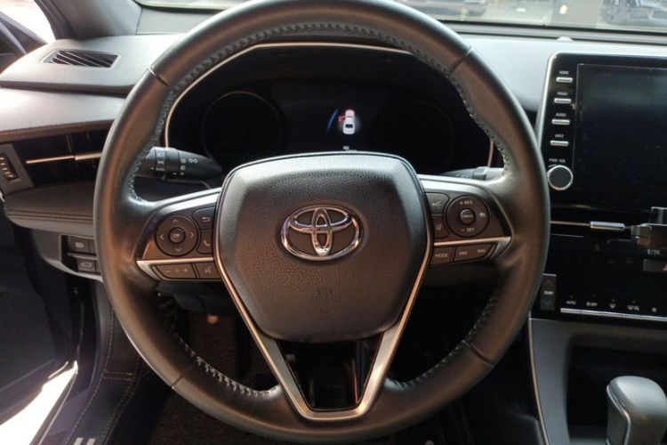 Used Toyota Avalon 2019 2.0L XLE Premium Edition China VI Interior 2