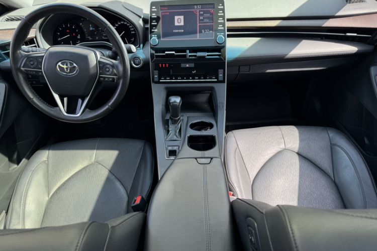 Used Toyota Avalon 2019 2.0L Luxury Edition China VI Standard Interior 3
