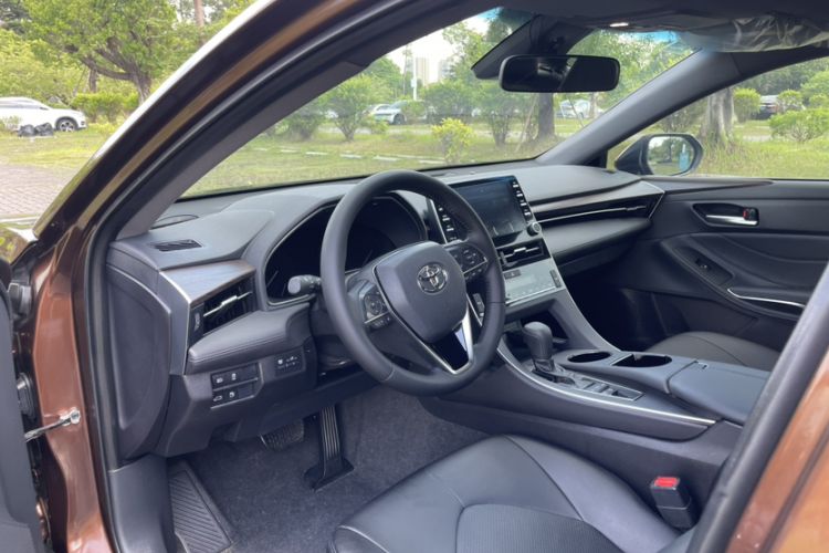 Used Toyota Avalon 2019 2.5L Ambition Version China VI Standard Interior 4