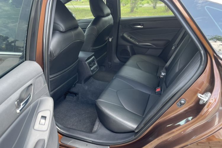 Used Toyota Avalon 2019 2.5L Ambition Version China VI Standard Interior 5