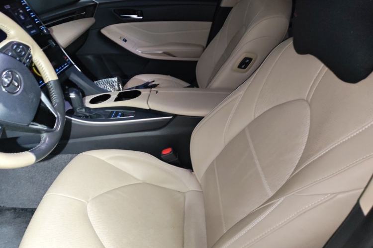 Used Toyota Avalon 2019 Dual-Engine 2.5L Luxury Edition China V Standard Left Front Seat