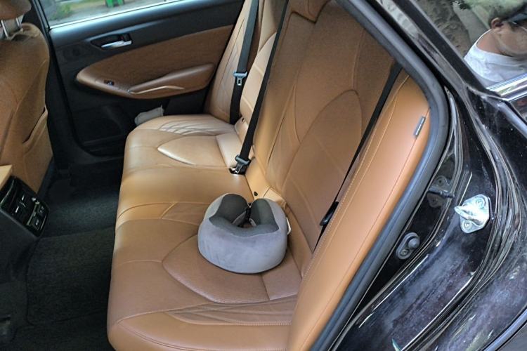Used Toyota Avalon 2019 Dual-Engine 2.5L XLE Prestige Version China VI Standard Left Rear Seat