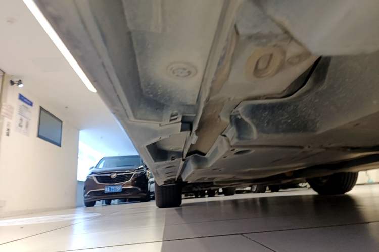 Used Toyota Avalon 2019 Dual-Engine 2.5L Luxury Edition China VI Standard Left Side Sill