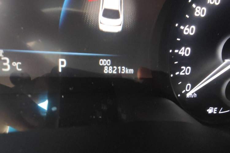Used Toyota Avalon 2019 2.0L Luxury Edition China VI Standard Odometer Close Up