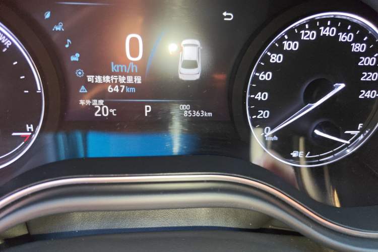 Used Toyota Avalon 2019 Dual-Engine 2.5L Limited Flagship Edition China VI Standard Odometer Close Up