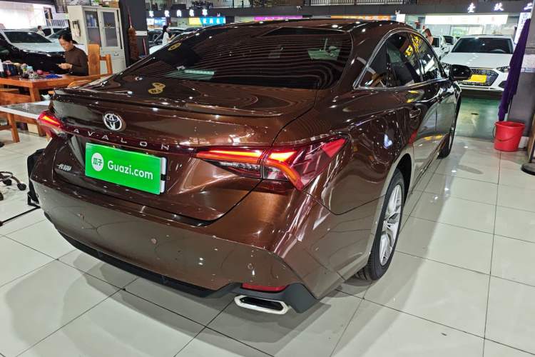 Used Toyota Avalon 2019 2.5L Ambition Version China VI Standard Rear Right 45 Deg