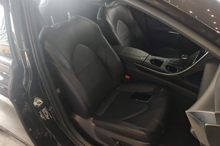 Used Toyota Avalon 2019 Dual-Engine 2.5L Luxury Edition China VI Standard Right Front Seat