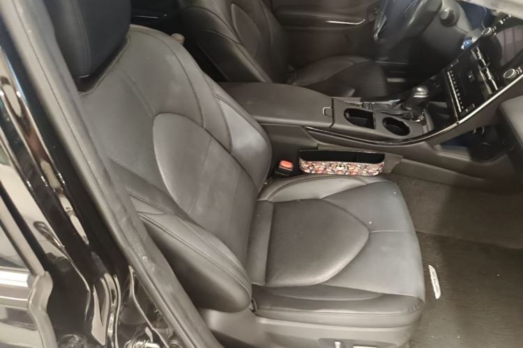 Used Toyota Avalon 2019 Dual-Engine 2.5L Luxury Edition China VI Standard Right Front Seat