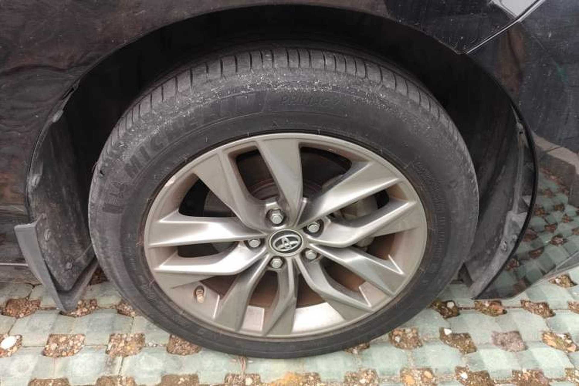 Used Toyota Avalon 2019 2.0L Luxury Edition China VI Standard Right Front Wheel Hub