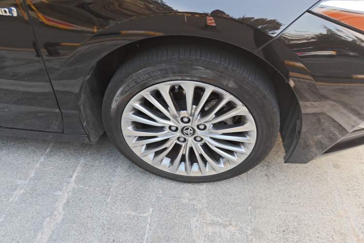 Used Toyota Avalon 2019 Dual-Engine 2.5L Limited Flagship Edition China VI Standard Right Front Wheel Hub