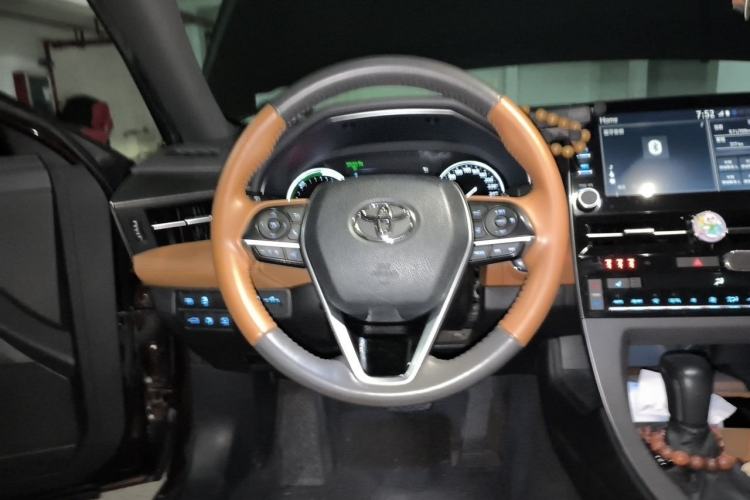 Used Toyota Avalon 2019 Dual-Engine 2.5L XLE Prestige Version China VI Standard Steering Wheel