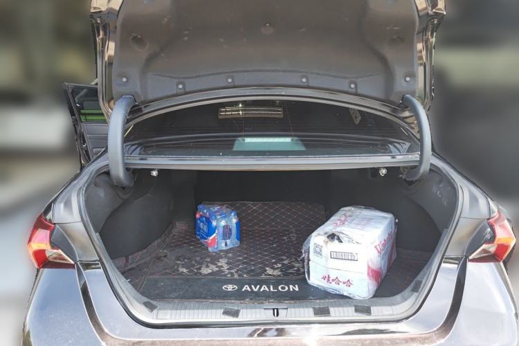 Used Toyota Avalon 2019 Dual-Engine 2.5L Luxury Edition China VI Standard Trunk