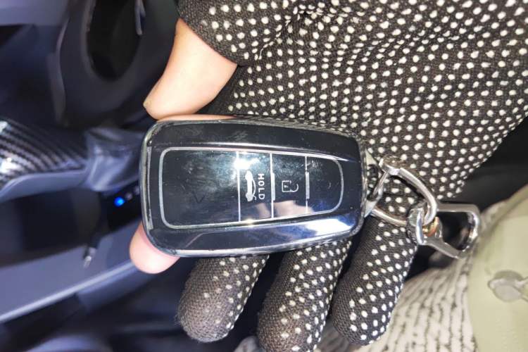 Used Toyota Avalon 2019 Dual-Engine 2.5L Luxury Edition China VI Standard Vehicle Key