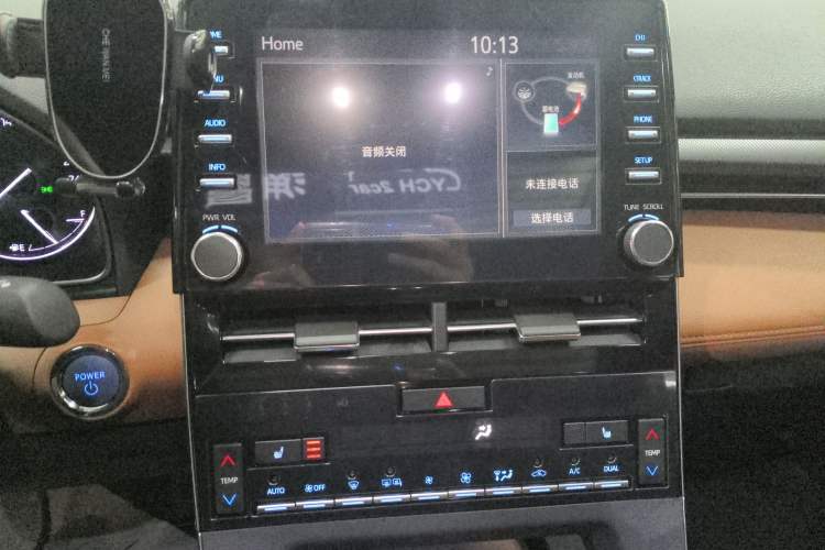 Used Toyota Avalon 2019 Dual-Engine 2.5L XLE Prestige Version China VI Standard Audio And AC Panel