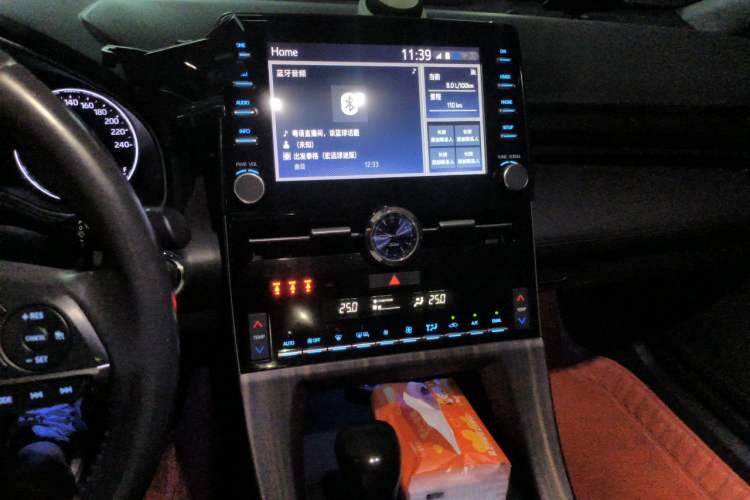 Used Toyota Avalon 2019 2.0L XLE Premium Edition China VI Audio And AC Panel
