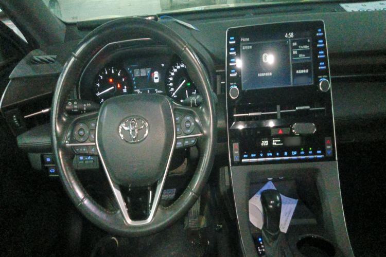 Used Toyota Avalon 2019 2.0L Luxury Edition China VI Standard Center Console