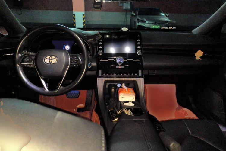 Used Toyota Avalon 2019 2.0L XLE Premium Edition China VI Center Console