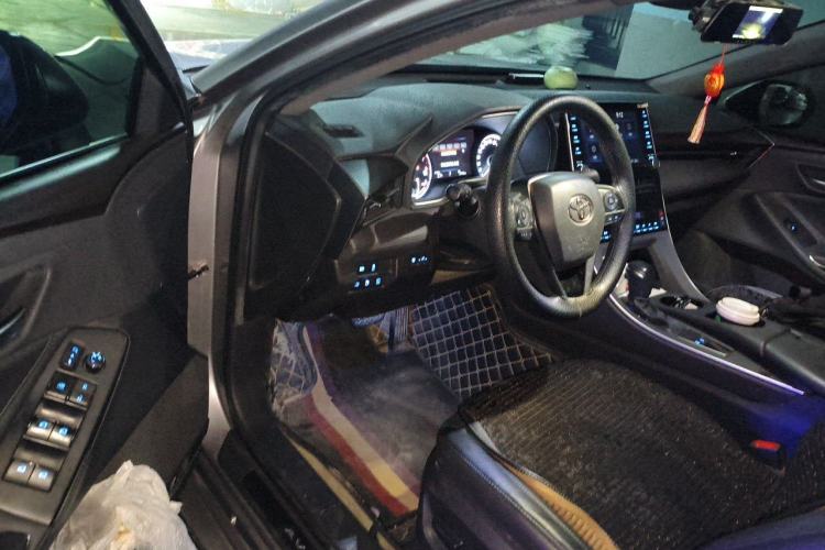 Used Toyota Avalon 2019 2.0L XLE Premium Edition China VI Driver Seat