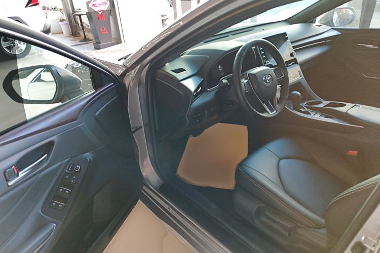 Used Toyota Avalon 2019 2.0L Ambition Edition China VI Driver Seat