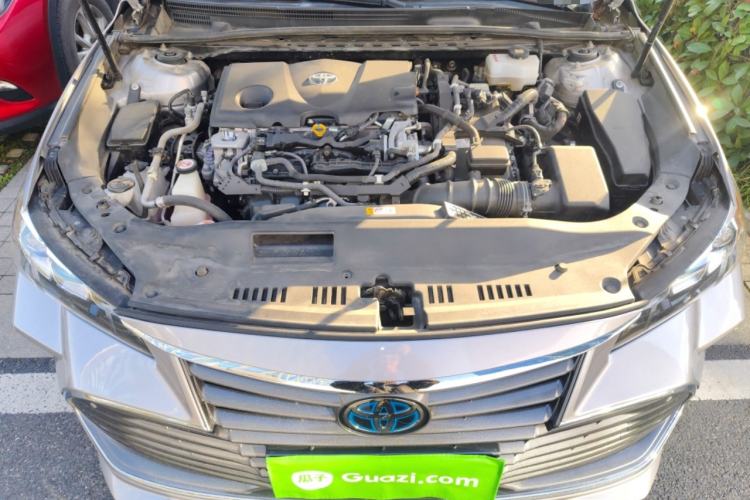 Used Toyota Avalon 2019 Dual-Engine 2.5L Luxury Edition China VI Standard Engine Bay