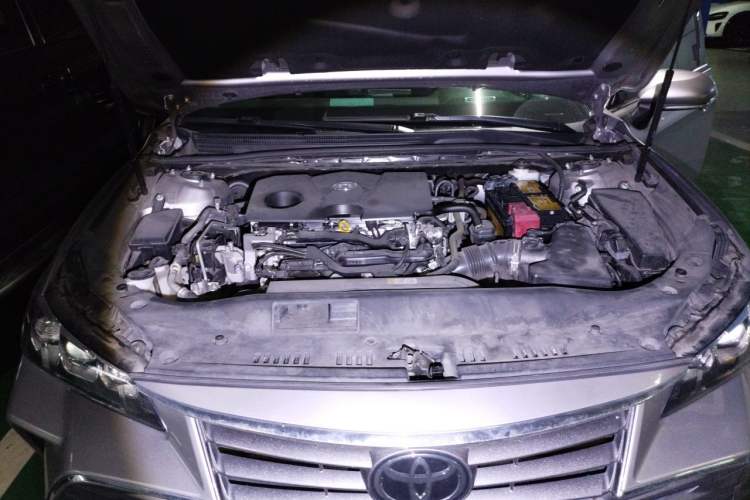 Used Toyota Avalon 2019 2.0L Luxury Edition China VI Standard Engine Bay