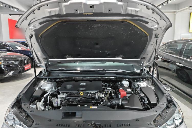 Used Toyota Avalon 2019 2.0L XLE Premium Edition China VI Engine Bay