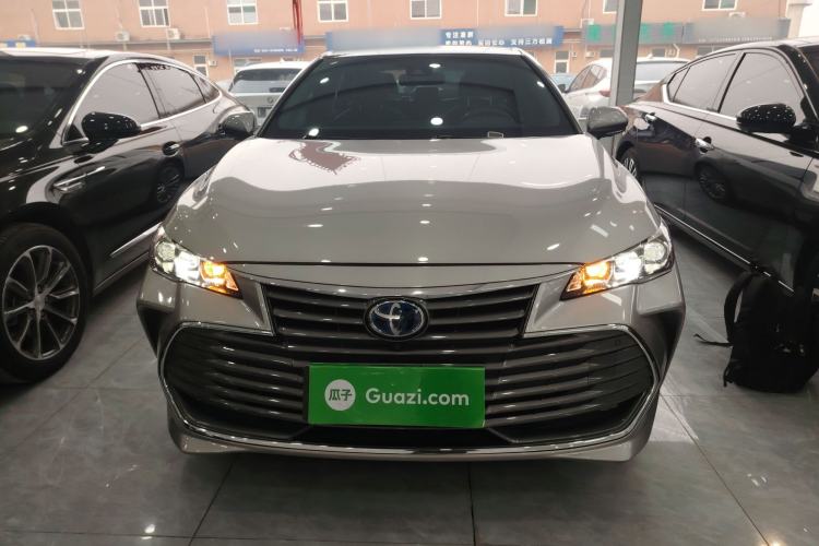 Used Toyota Avalon 2019 Dual-Engine 2.5L XLE Prestige Version China VI Standard Exterior 1
