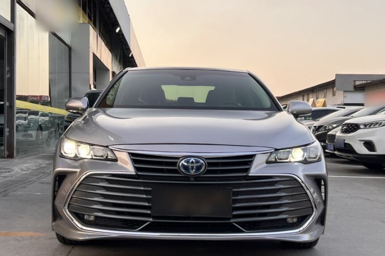 Used Toyota Avalon 2019 Dual-Engine 2.5L XLE Prestige Version China VI Standard Exterior 1