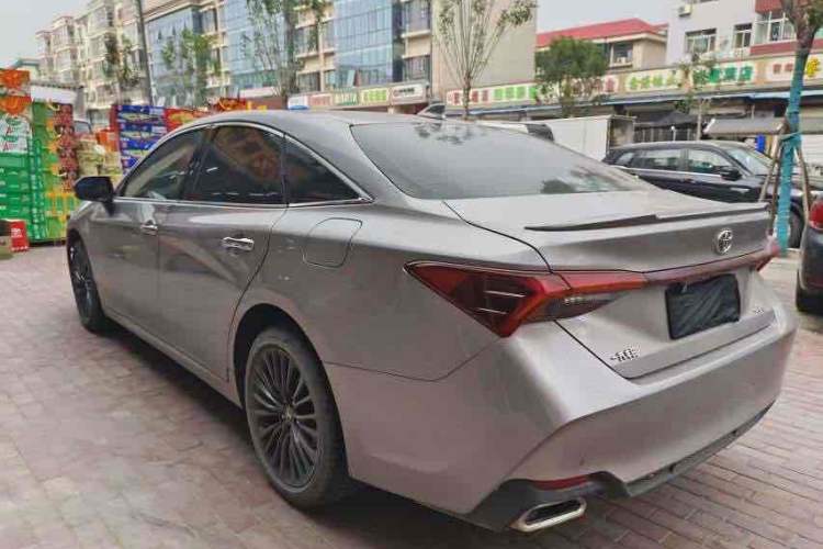 Used Toyota Avalon 2019 2.0L XLE Premium Edition China VI Exterior 3