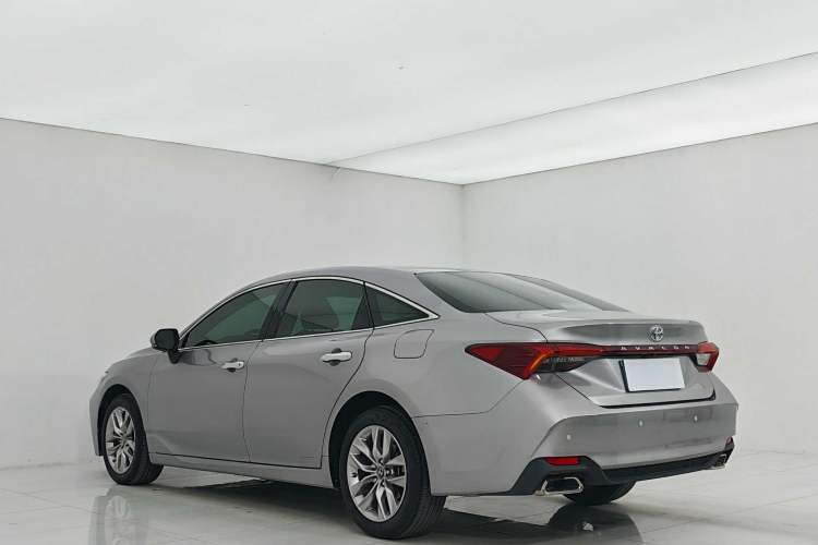 Used Toyota Avalon 2019 2.0L Luxury Edition China VI Standard Exterior 3
