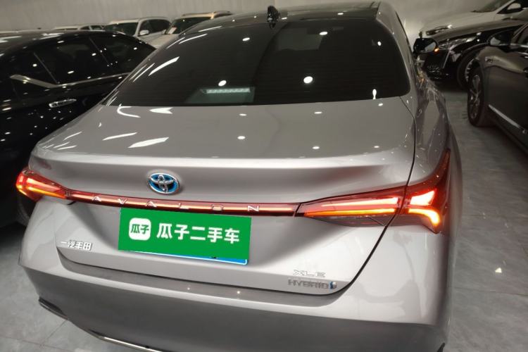 Used Toyota Avalon 2019 Dual-Engine 2.5L XLE Prestige Version China VI Standard Exterior 4