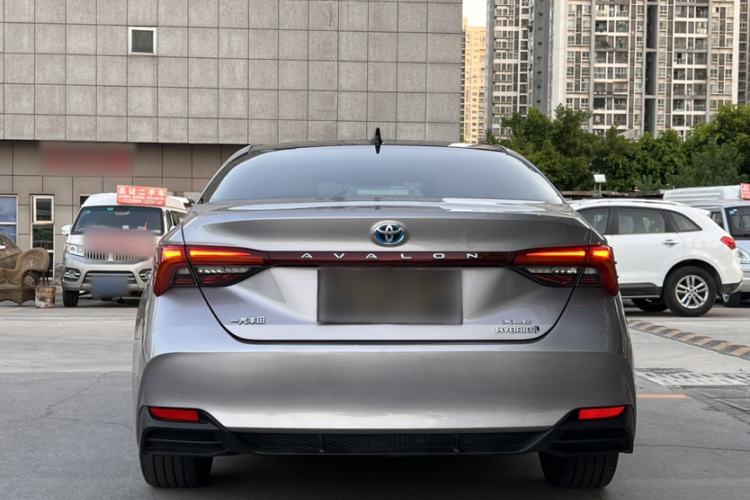 Used Toyota Avalon 2019 Dual-Engine 2.5L XLE Prestige Version China VI Standard Exterior 4