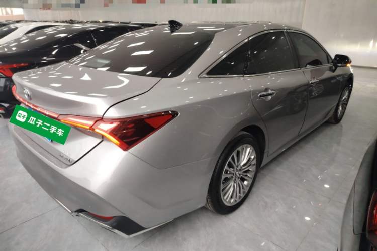 Used Toyota Avalon 2019 Dual-Engine 2.5L XLE Prestige Version China VI Standard Exterior 5
