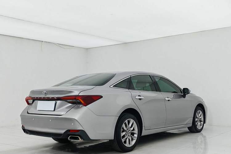 Used Toyota Avalon 2019 2.0L Luxury Edition China VI Standard Exterior 5