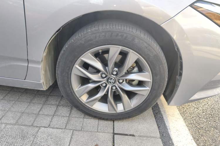Used Toyota Avalon 2019 Dual-Engine 2.5L Luxury Edition China VI Standard Exterior 7